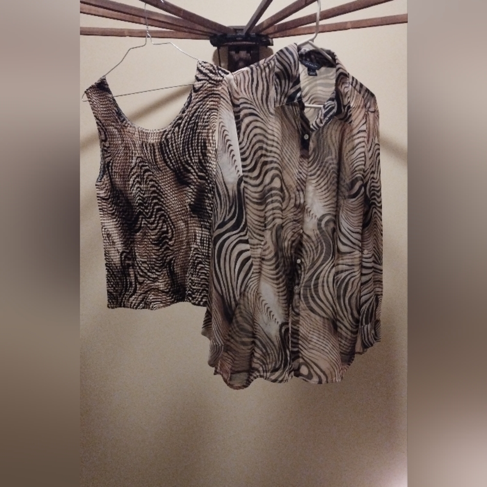 Investments Black and White Graphic Dress Shirt